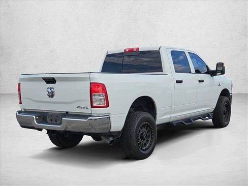 Used 2024 RAM 2500 Tradesman w/ Chrome Appearance Group AWD/4WD image 5