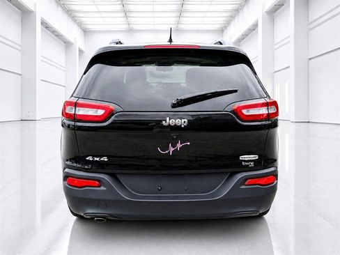 Used 2015 Jeep Cherokee Latitude AWD/4WD image 3