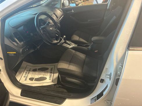 Used 2015 Kia Forte EX FWD image 3