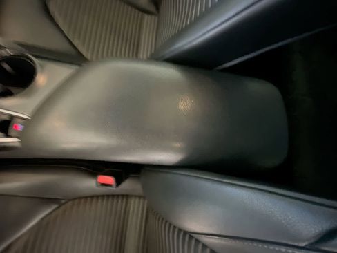 Used 2020 Toyota Camry SE image 21