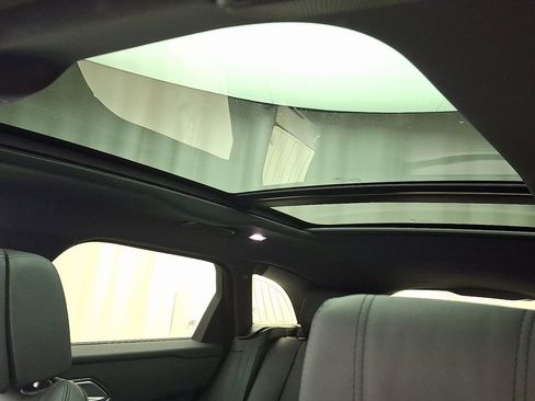 Used 2025 Land Rover Range Rover Velar Dynamic HSE image 14