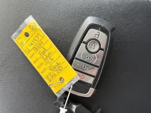 Certified 2024 Ford Edge Titanium AWD/4WD image 16