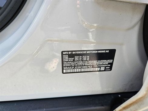 Used 2024 BMW 540i xDrive w/ Premium Package image 26