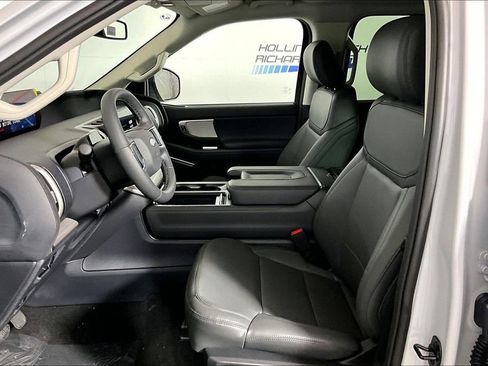 New 2026 Ford Expedition Active RWD image 9
