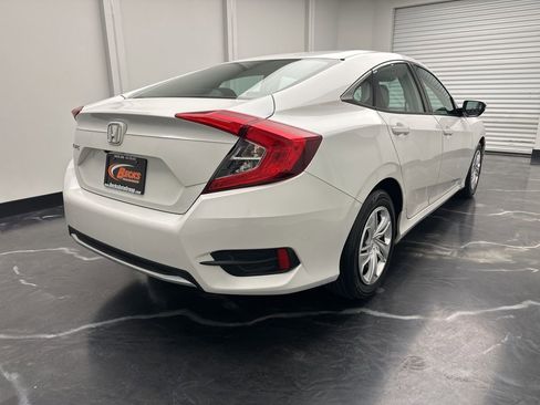 Used 2019 Honda Civic LX image 3