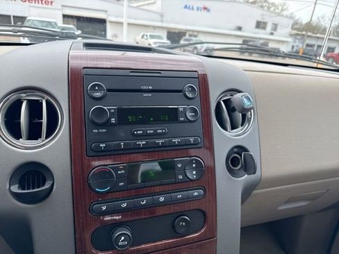 Used 2006 Ford F150 Lariat image 32