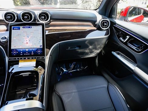 New 2025 Mercedes-Benz GLC 350e 4MATIC image 15