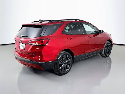Used 2023 Chevrolet Equinox RS AWD/4WD image 9