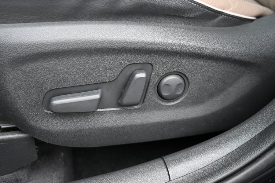 Used 2020 Hyundai Tucson Ultimate w/ Cargo Package AWD/4WD image 19