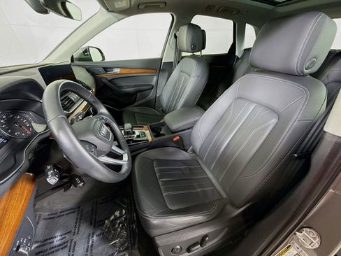 Certified 2023 Audi Q5 2.0T Premium w/ Convenience Package image 5