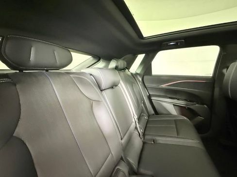 Used 2024 Cadillac Lyriq Luxury AWD/4WD image 25