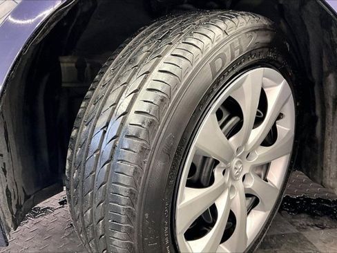 Used 2022 Toyota Corolla LE image 33