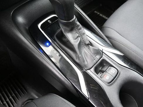 Certified 2020 Toyota Corolla LE FWD image 25