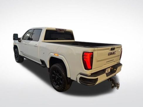 Used 2024 GMC Sierra 2500 AT4 w/ AT4 Premium Plus Package AWD/4WD image 5