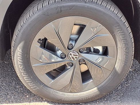 New 2026 Volkswagen Taos S image 7