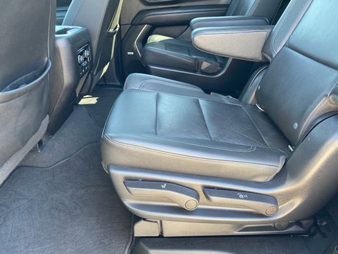 Used 2022 Chevrolet Tahoe Z71 w/ Z71 Off-Road Package image 19