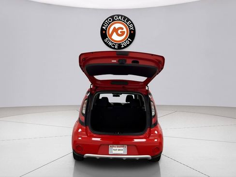 Used 2017 Kia Soul + FWD image 8