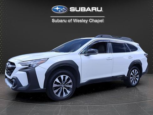 Used 2023 Subaru Outback Limited AWD/4WD image 3