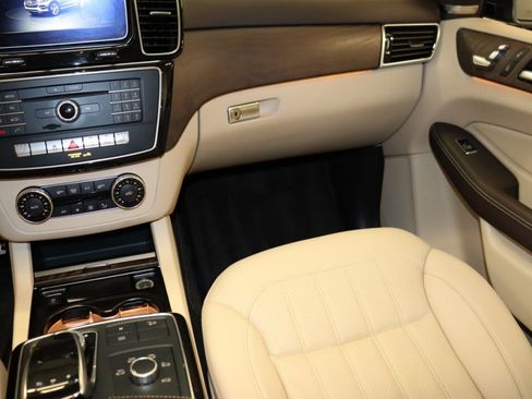 Used 2019 Mercedes-Benz GLE 400 4MATIC image 15