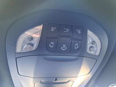 New 2026 Chrysler Pacifica Select image 26