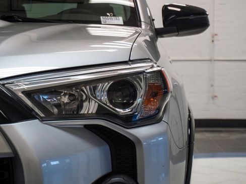 Used 2022 Toyota 4Runner TRD Off-Road image 15