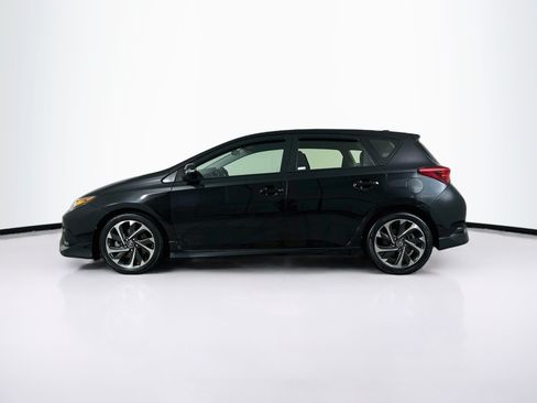 Used 2018 Toyota Corolla iM FWD image 4