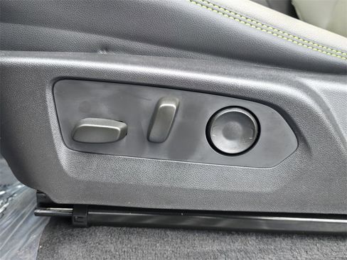 Certified 2026 Chevrolet Colorado ZR2 w/ Technology Package image 14