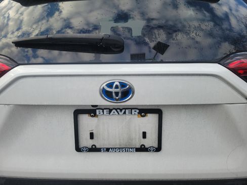 Used 2022 Toyota RAV4 XLE image 25