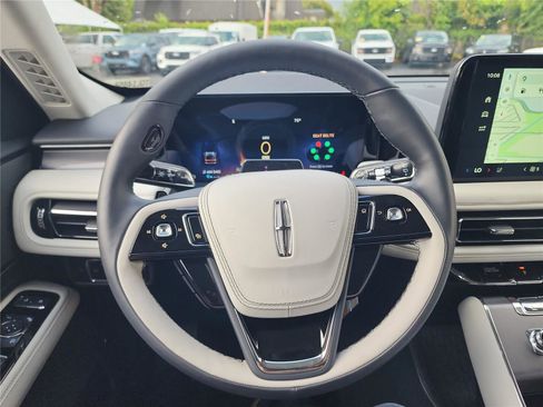 New 2026 Lincoln Aviator 2WD image 30