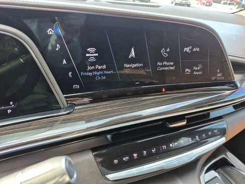 Used 2021 Cadillac Escalade ESV Premium Luxury w/ Driver Assist Tech Package image 21