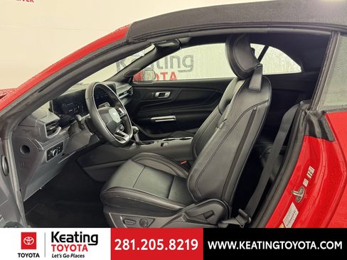 Used 2025 Ford Mustang Premium RWD image 14
