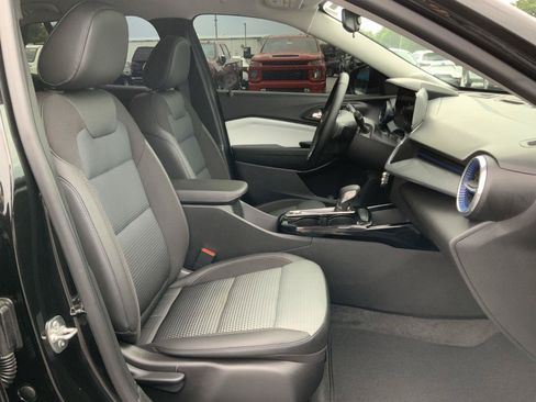 Used 2026 Chevrolet Trax LT w/ Driver Confidence Package FWD image 48