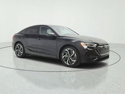 Used 2024 Audi Q8 e-tron Premium Plus w/ Premium Plus Package AWD/4WD image 3