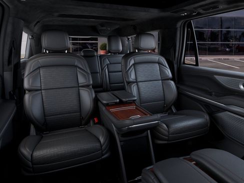 New 2027 Lincoln Navigator L Black Label AWD/4WD image 11