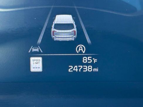 Used 2023 Kia Telluride LX FWD image 25