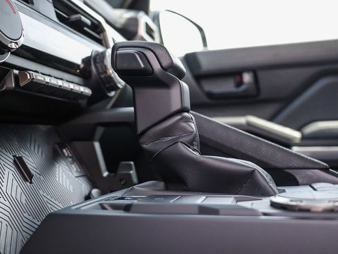 New 2026 Toyota Tacoma SR5 RWD image 36