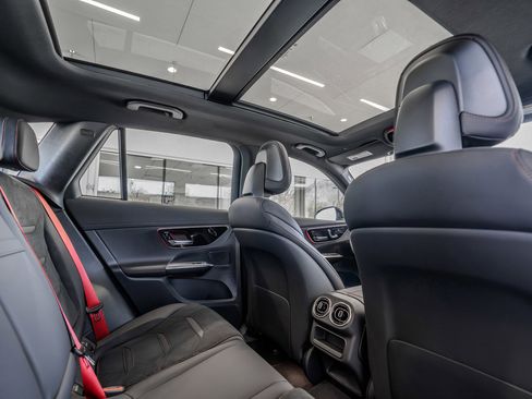 New 2025 Mercedes-Benz GLC 43 AMG 4MATIC image 28