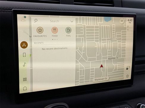 Used 2023 Land Rover Defender 130 X-Dynamic SE image 29