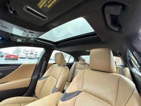 Used 2020 Lexus ES 350 w/ Premium Package image 21