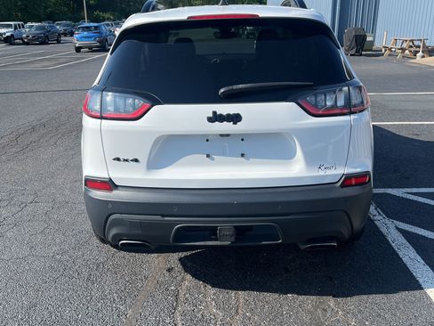 Used 2020 Jeep Cherokee Latitude Plus w/ Cold Weather Group AWD/4WD image 5