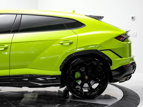 Used 2023 Lamborghini Urus Performante AWD/4WD image 15