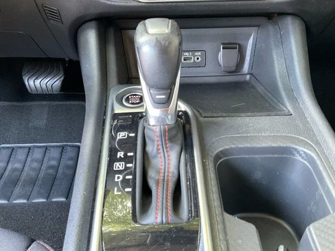 Used 2025 Nissan Sentra SR FWD image 36
