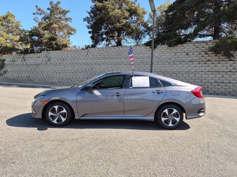 Used 2019 Honda Civic LX image 2