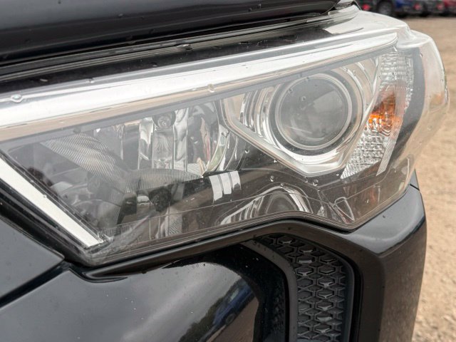 Used 2017 Toyota 4Runner TRD Off-Road AWD/4WD image 6