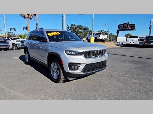 Certified 2025 Jeep Grand Cherokee Laredo X w/ Luxury Tech Group I image 37