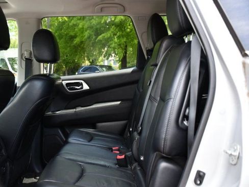 Used 2017 Nissan Pathfinder SL w/ SL Premium Package AWD/4WD image 14