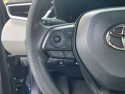 Used 2022 Toyota Corolla LE image 18