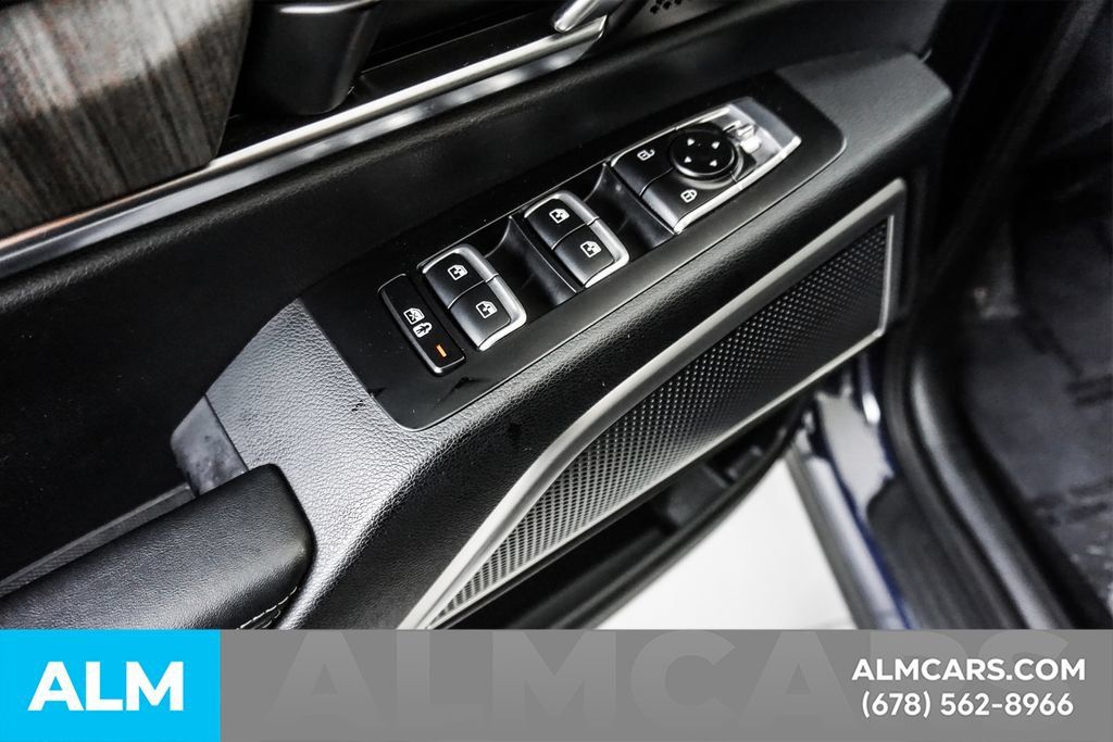 Used 2024 Kia Telluride EX w/ EX Captain's Chair Package FWD image 46