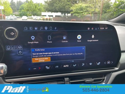 Used 2024 Chevrolet Equinox EV RS FWD image 23