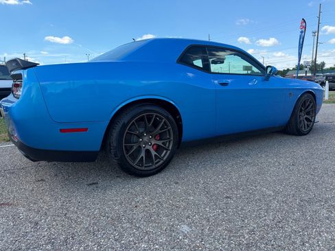 Used 2016 Dodge Challenger SRT Hellcat RWD image 6